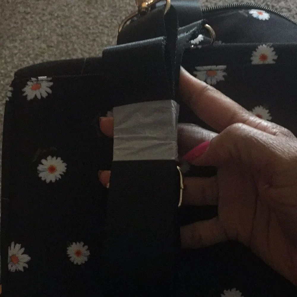 Alice + Olivia Daisy Print Duffel Bag - Picture 6 of 7